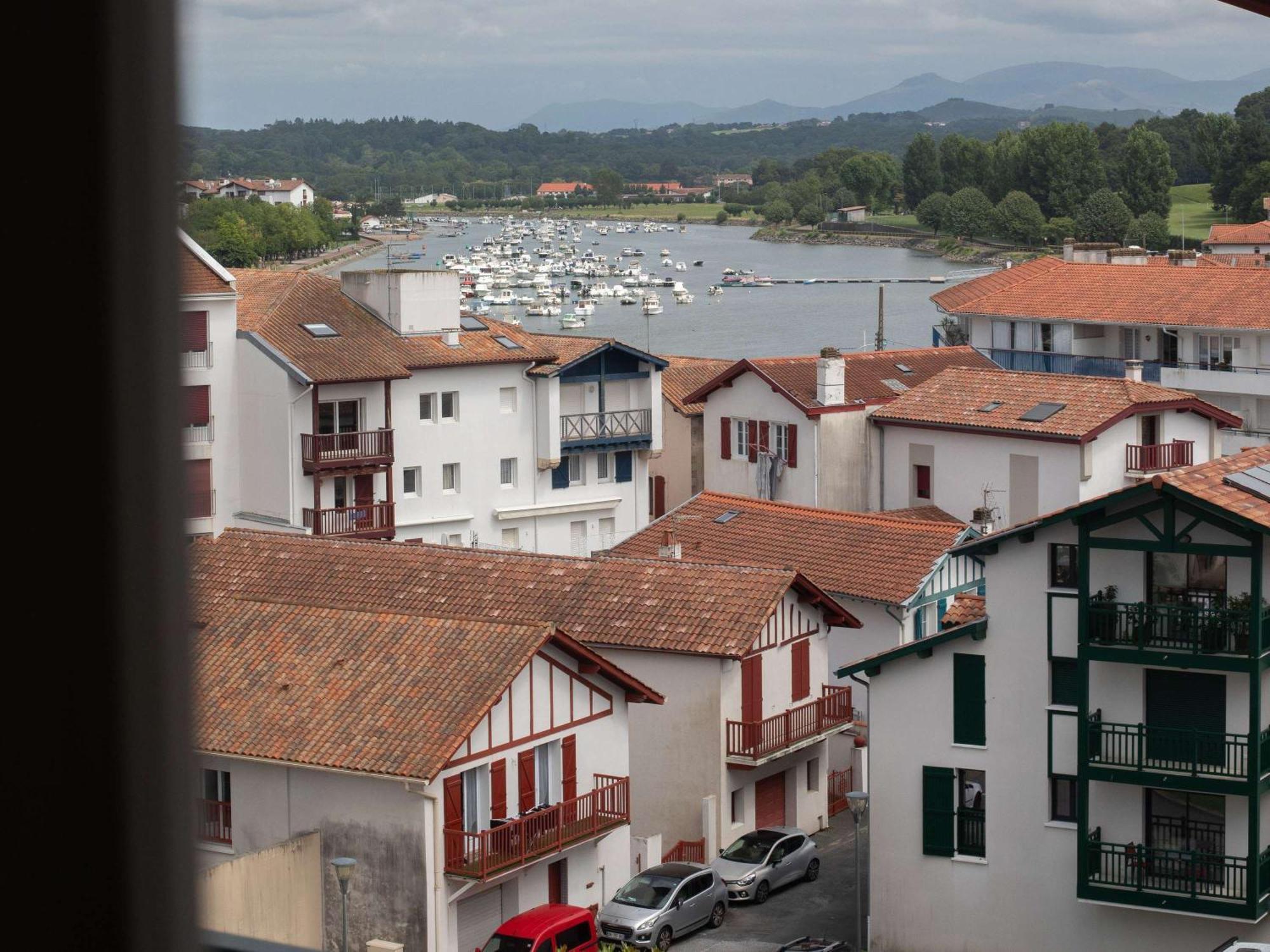 Ibis Ciboure Saint-Jean-De-Luz Hotel Exterior foto